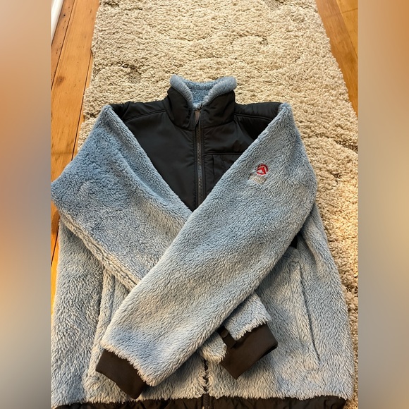 North face fuzzy Denali summit series. Great condition. Size medium women’s. - Picture 4 of 5